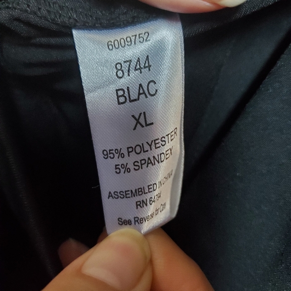 Med Couture nurse scrubbs - Picture 4 of 4